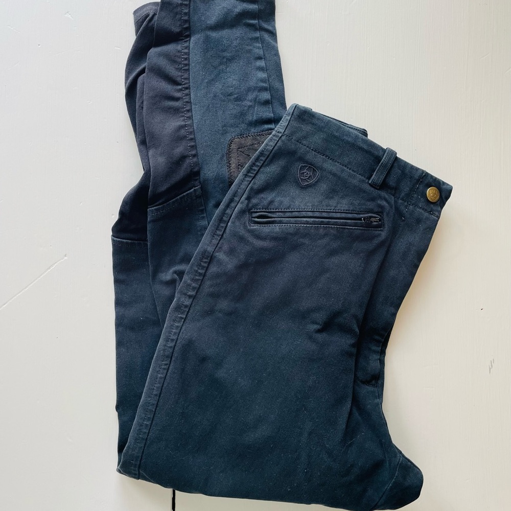 Black Ariat knee patch breeches